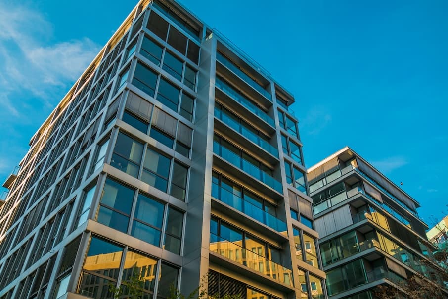 University Student Apartment Management